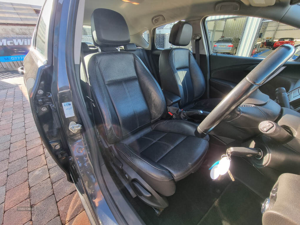 Mar 2013 Vauxhall Astra 2.0 CDTi 16V ecoFLEX Elite 5dr