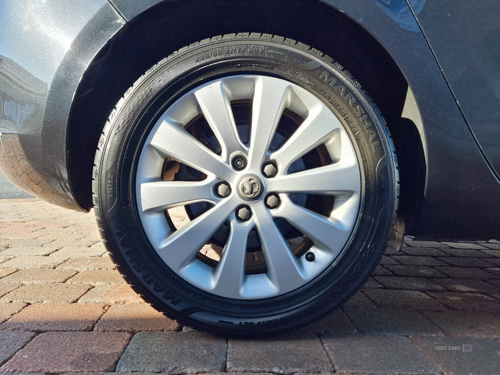 Mar 2013 Vauxhall Astra 2.0 CDTi 16V ecoFLEX Elite 5dr