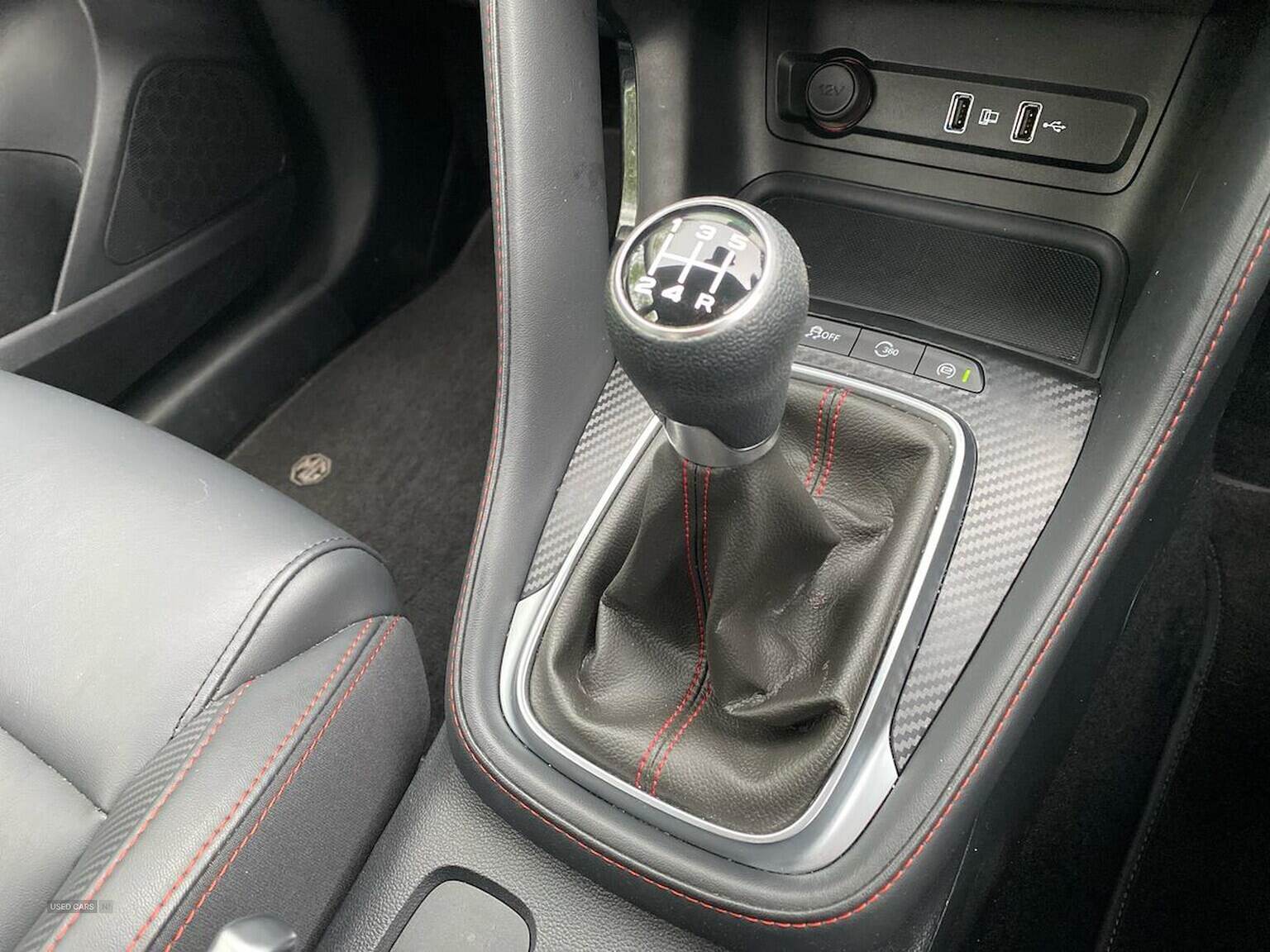 Apr 2021 MG Motor Uk ZS 1.5 Vti-Tech Exclusive 5Dr