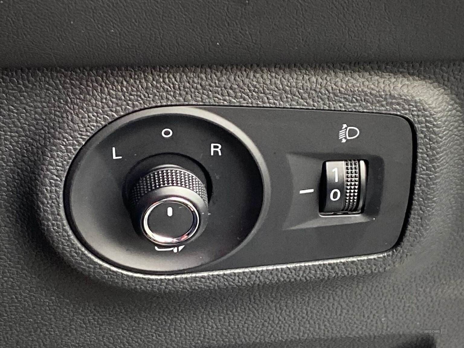 Apr 2021 MG Motor Uk ZS 1.5 Vti-Tech Exclusive 5Dr