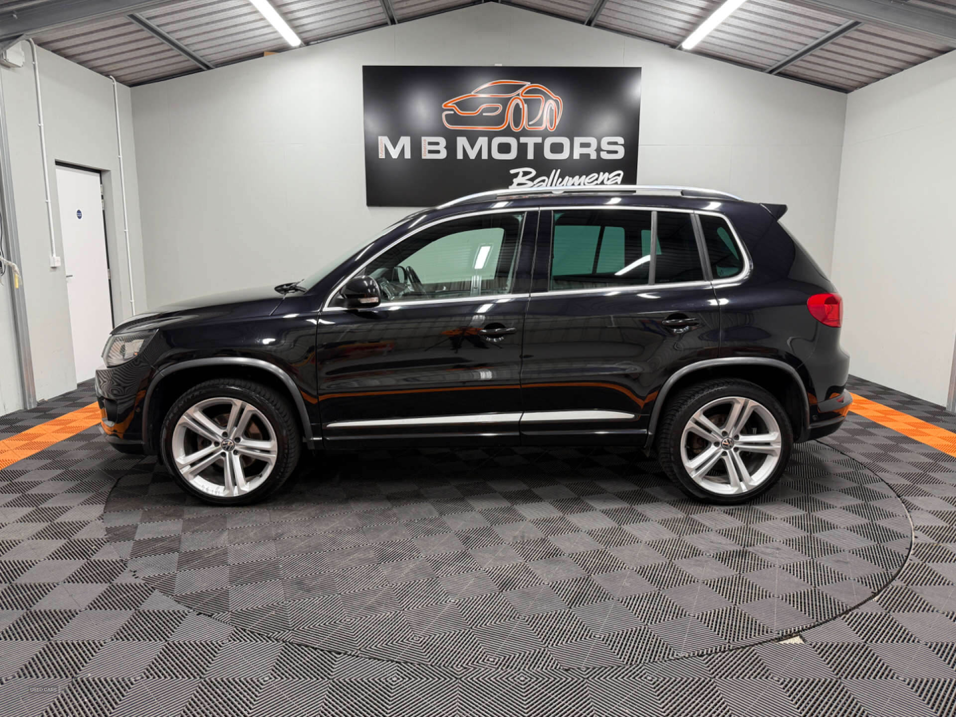 Mar 2015 Volkswagen Tiguan 2.0 TDi BlueMotion Tech R-Line 5dr DSG