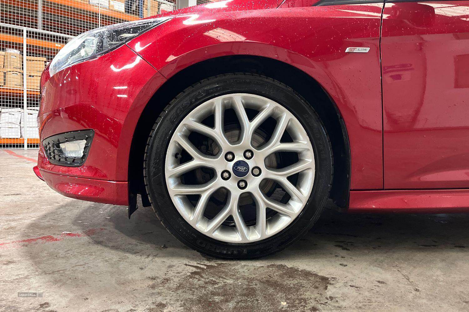 Feb 2018 Ford Focus 1.0 EcoBoost 140 ST-Line Navigation 5dr