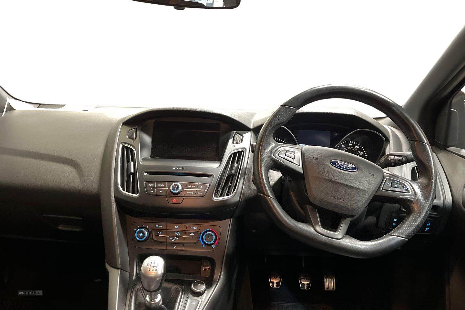 Feb 2018 Ford Focus 1.0 EcoBoost 140 ST-Line Navigation 5dr