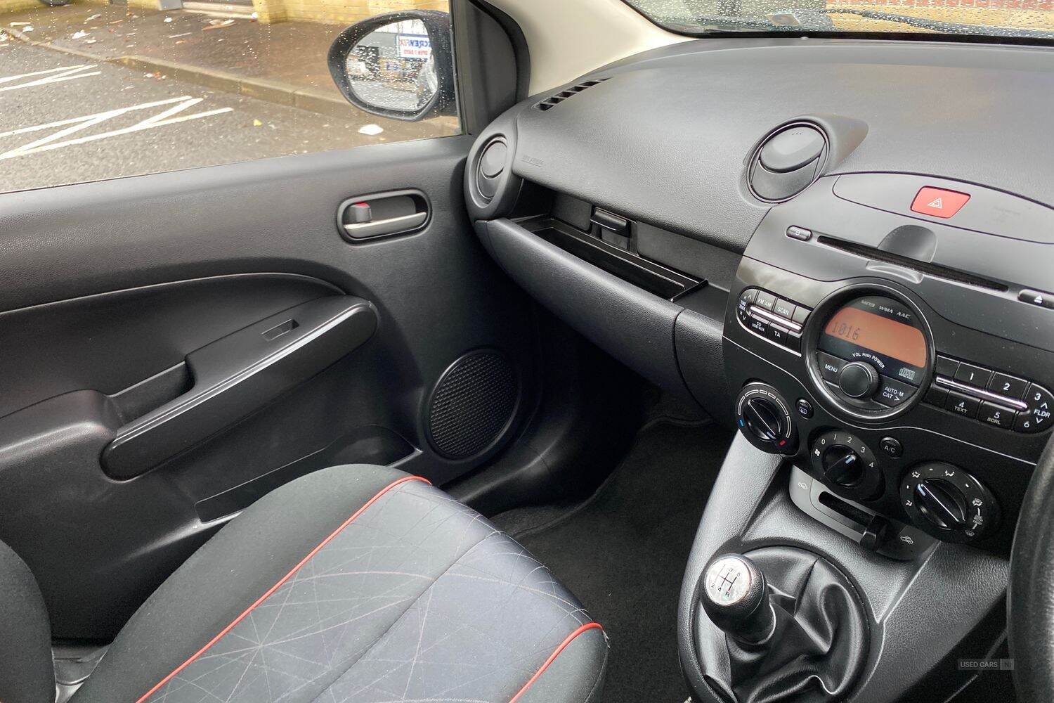 Jan 2015 Mazda 2 1.3 Black Edition 5dr