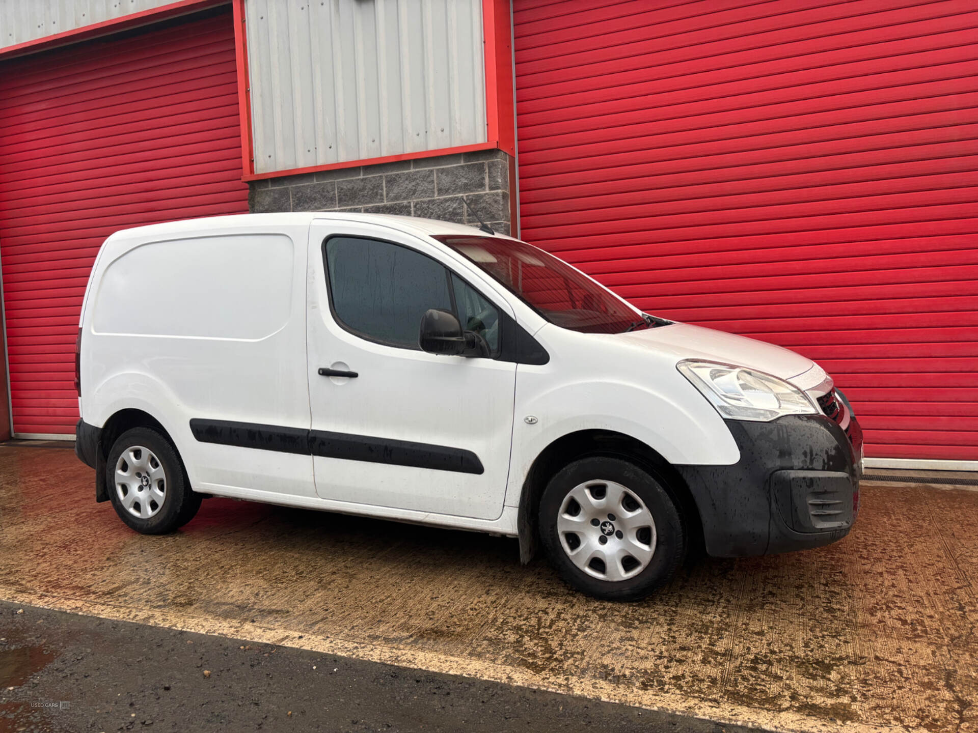 Jun 2016 Peugeot Partner 850 1.6 BlueHDi 100 Professional Van [non SS]