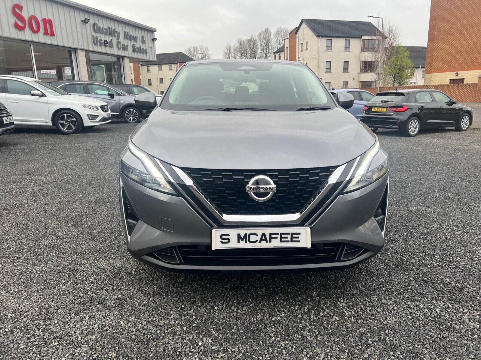 Mar 2022 Nissan Qashqai 1.3 DiG-T MH Acenta Premium 5dr