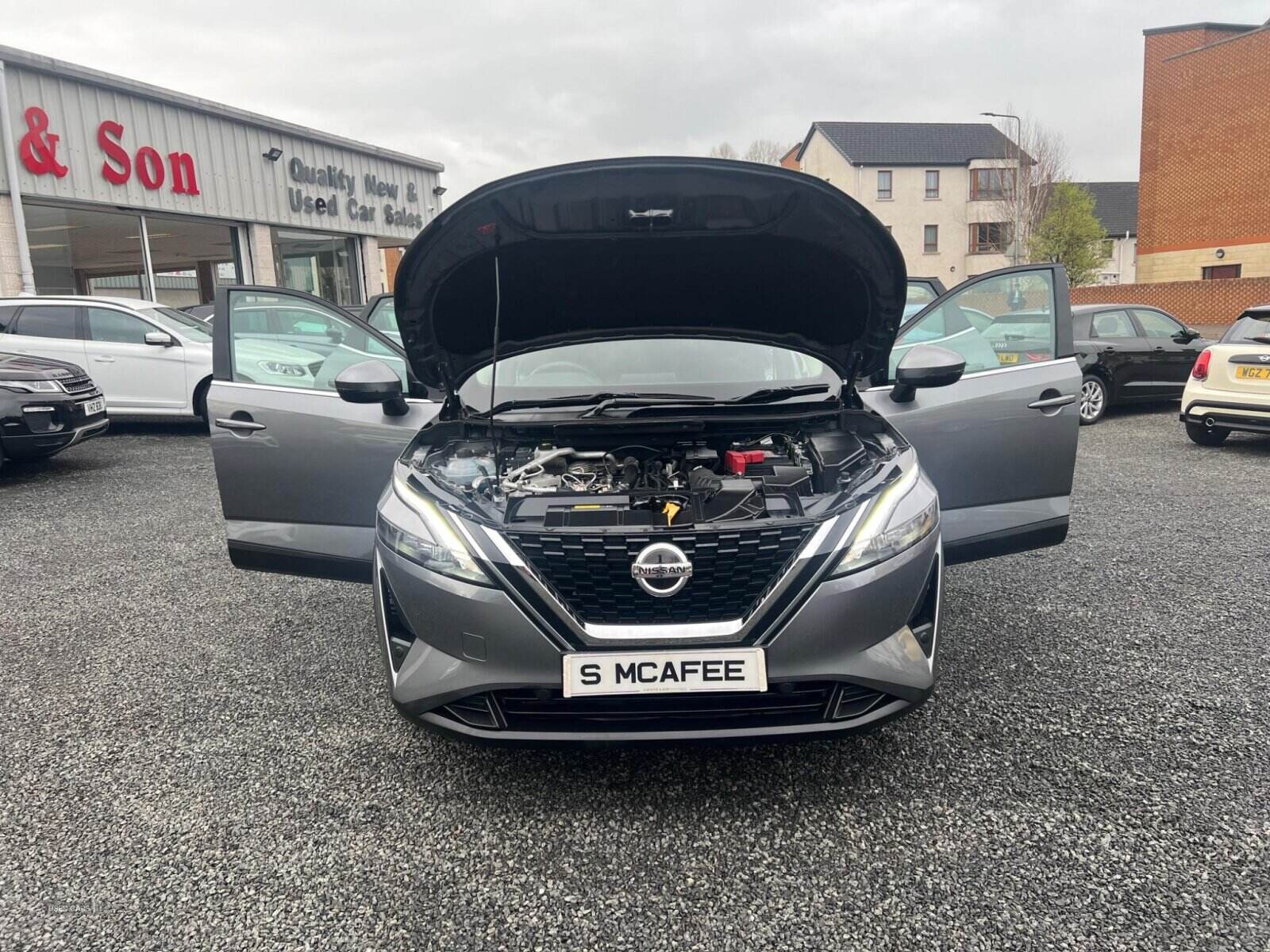 Mar 2022 Nissan Qashqai 1.3 DiG-T MH Acenta Premium 5dr
