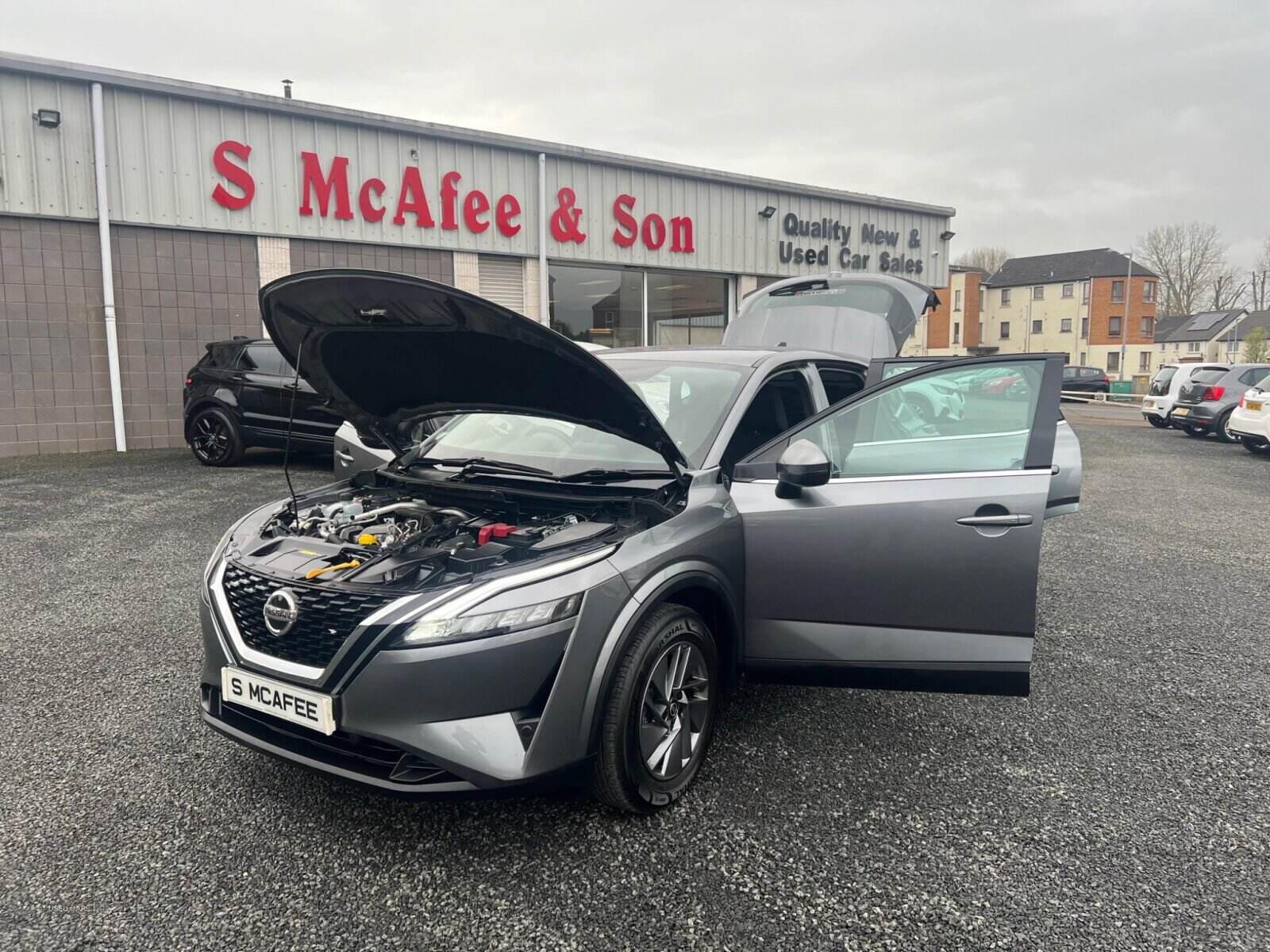 Mar 2022 Nissan Qashqai 1.3 DiG-T MH Acenta Premium 5dr
