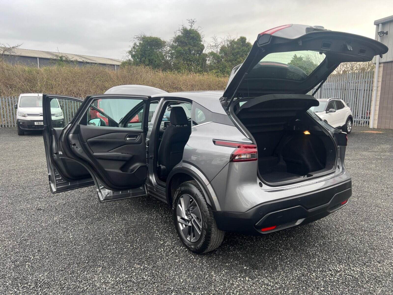Mar 2022 Nissan Qashqai 1.3 DiG-T MH Acenta Premium 5dr