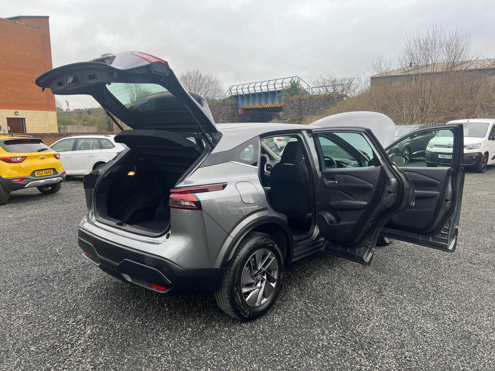 Mar 2022 Nissan Qashqai 1.3 DiG-T MH Acenta Premium 5dr