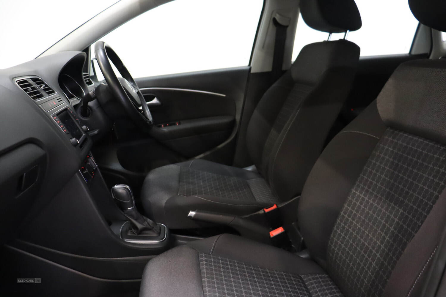 Feb 2016 Volkswagen Polo 1.2 TSI SE 5dr DSG