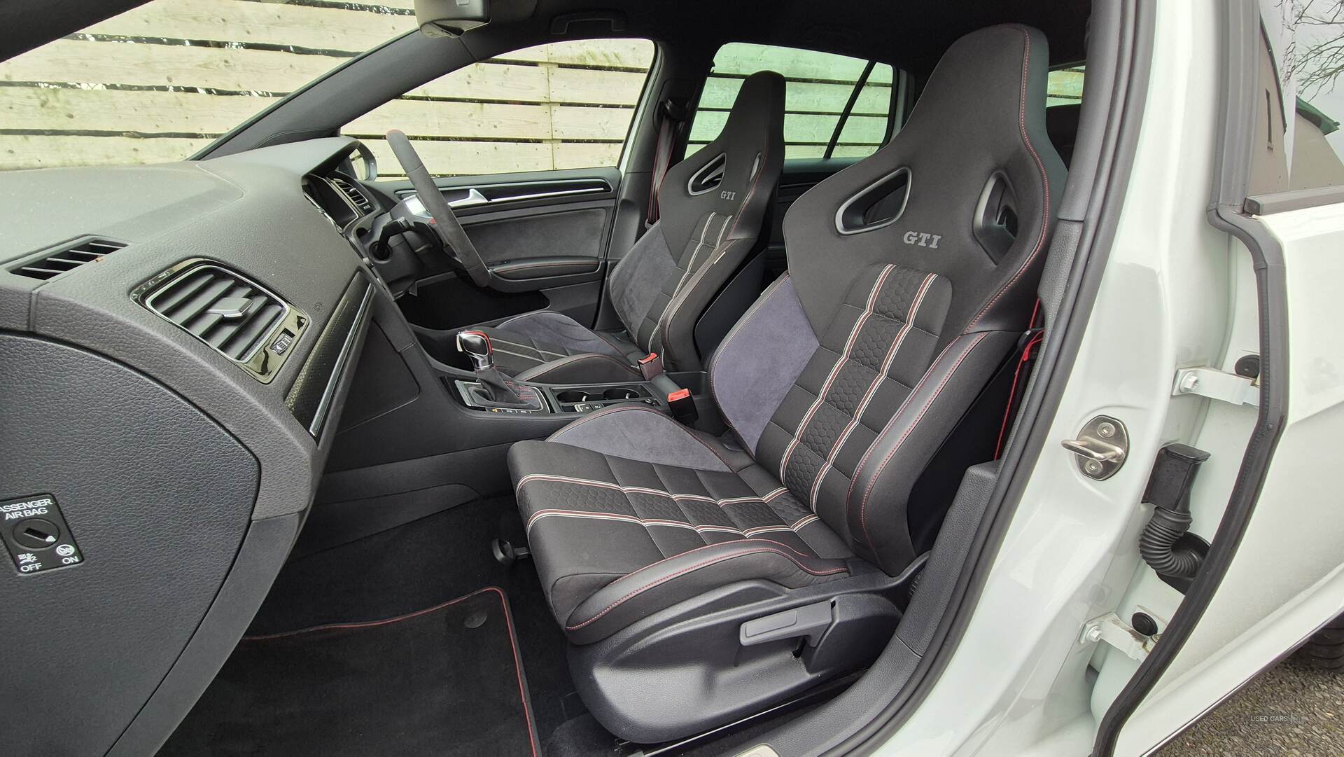 Mar 2017 Volkswagen Golf GTI CLUBSPORT EDITION 40
