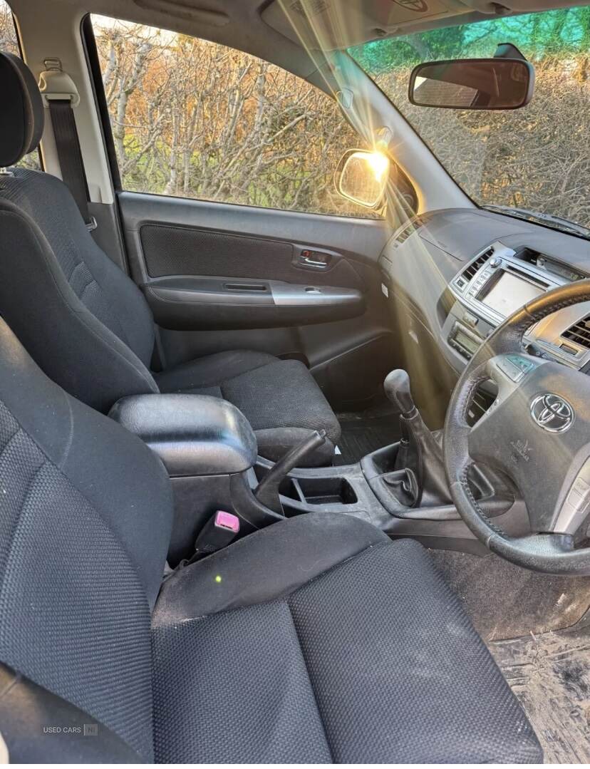 Oct 2014 Toyota Hilux Invincible D/Cab Pick Up 3.0 D-4D 4WD 171