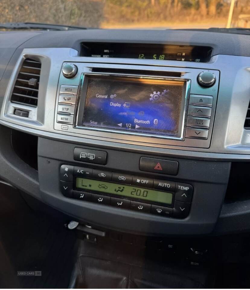Oct 2014 Toyota Hilux Invincible D/Cab Pick Up 3.0 D-4D 4WD 171