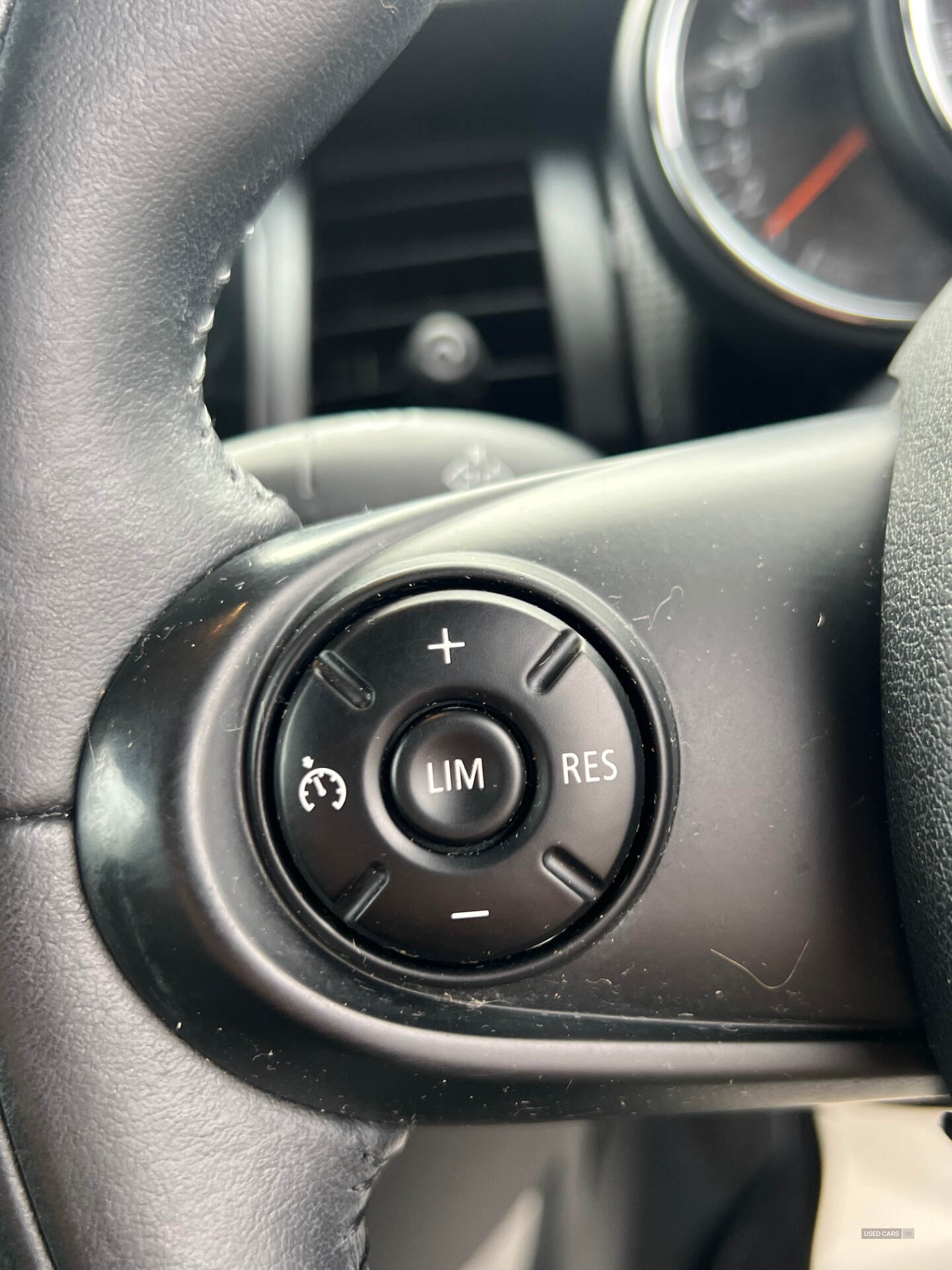 Mar 2015 MINI Hatch 1.5 Cooper 3dr