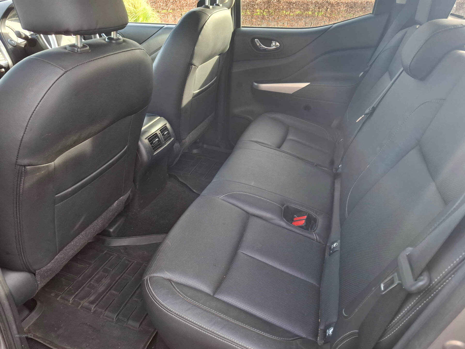 Jan 2017 Nissan Navara Double Cab Pick Up Tekna 2.3dCi 190 4WD