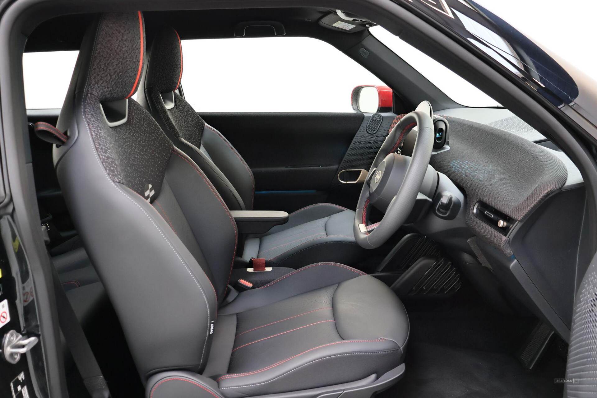 Oct 2024 MINI Hatch Cooper 135kW E Sport [Level 1] 41kWh 3dr Auto