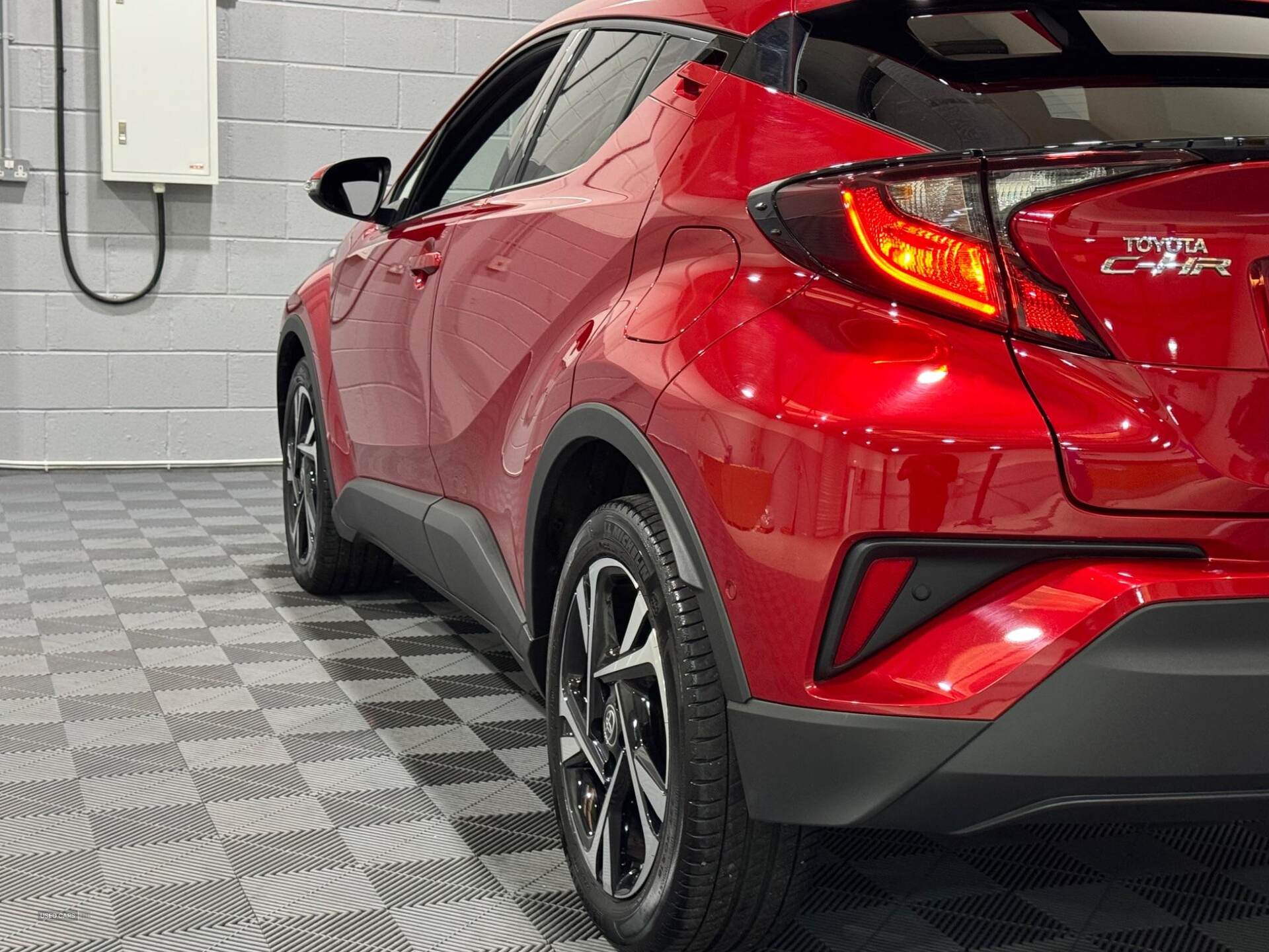 Mar 2022 Toyota C-HR 1.8 Hybrid Design 5dr CVT