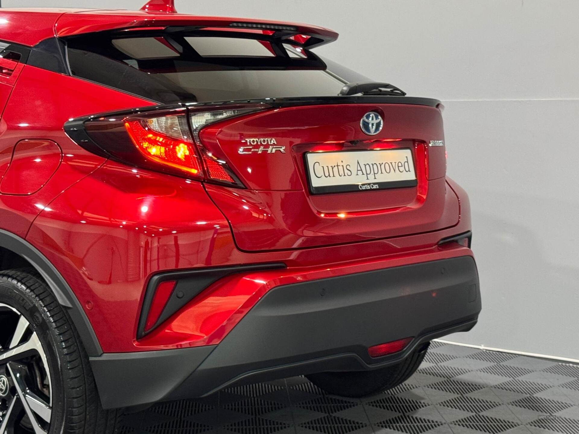 Mar 2022 Toyota C-HR 1.8 Hybrid Design 5dr CVT