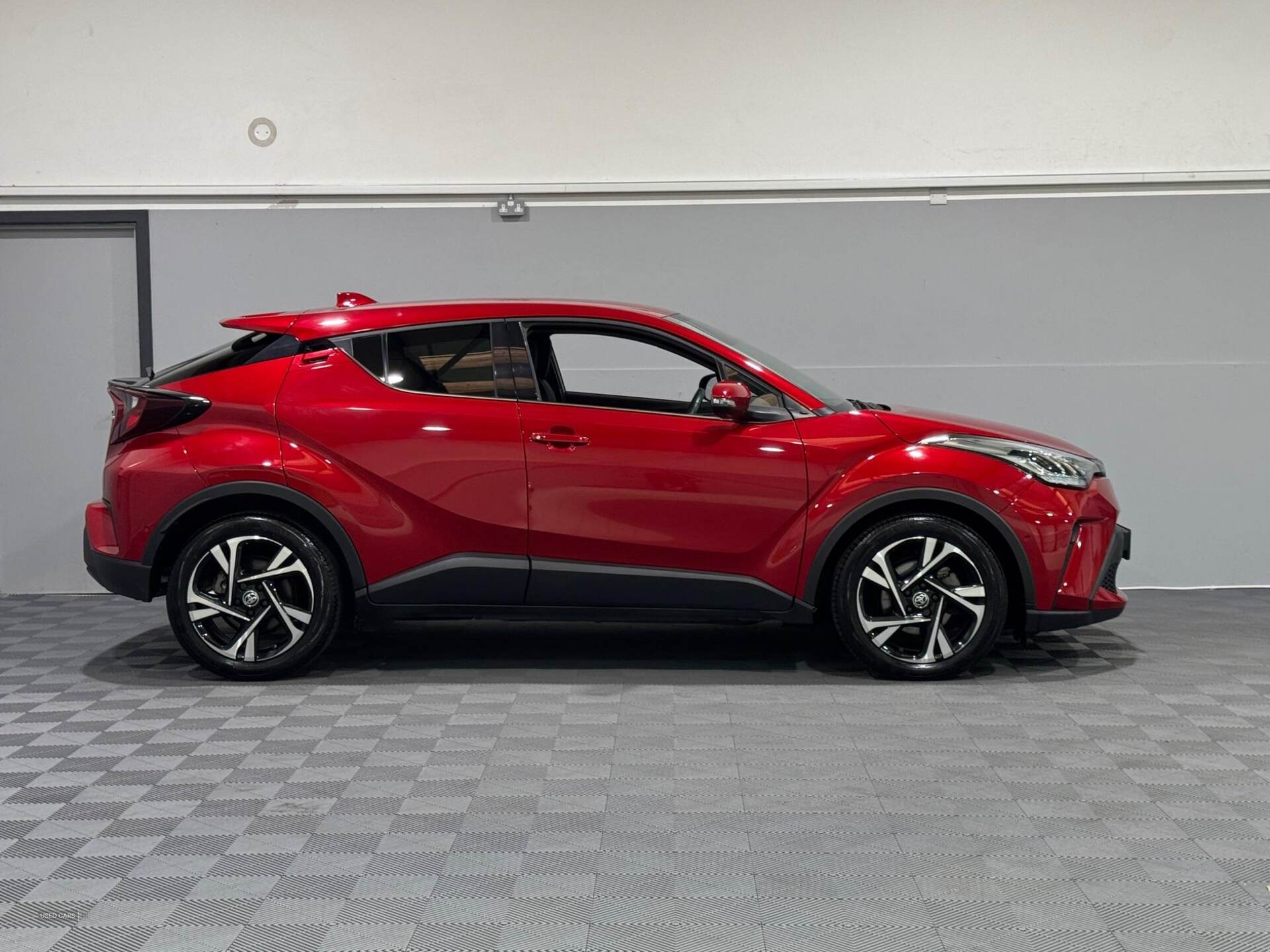 Mar 2022 Toyota C-HR 1.8 Hybrid Design 5dr CVT