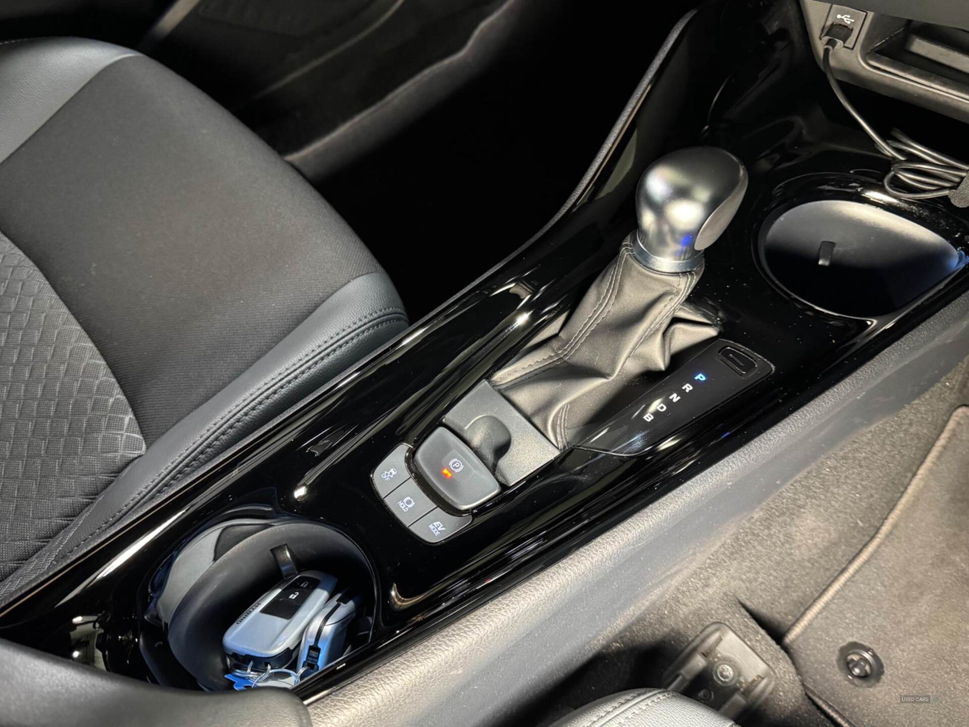 Mar 2022 Toyota C-HR 1.8 Hybrid Design 5dr CVT