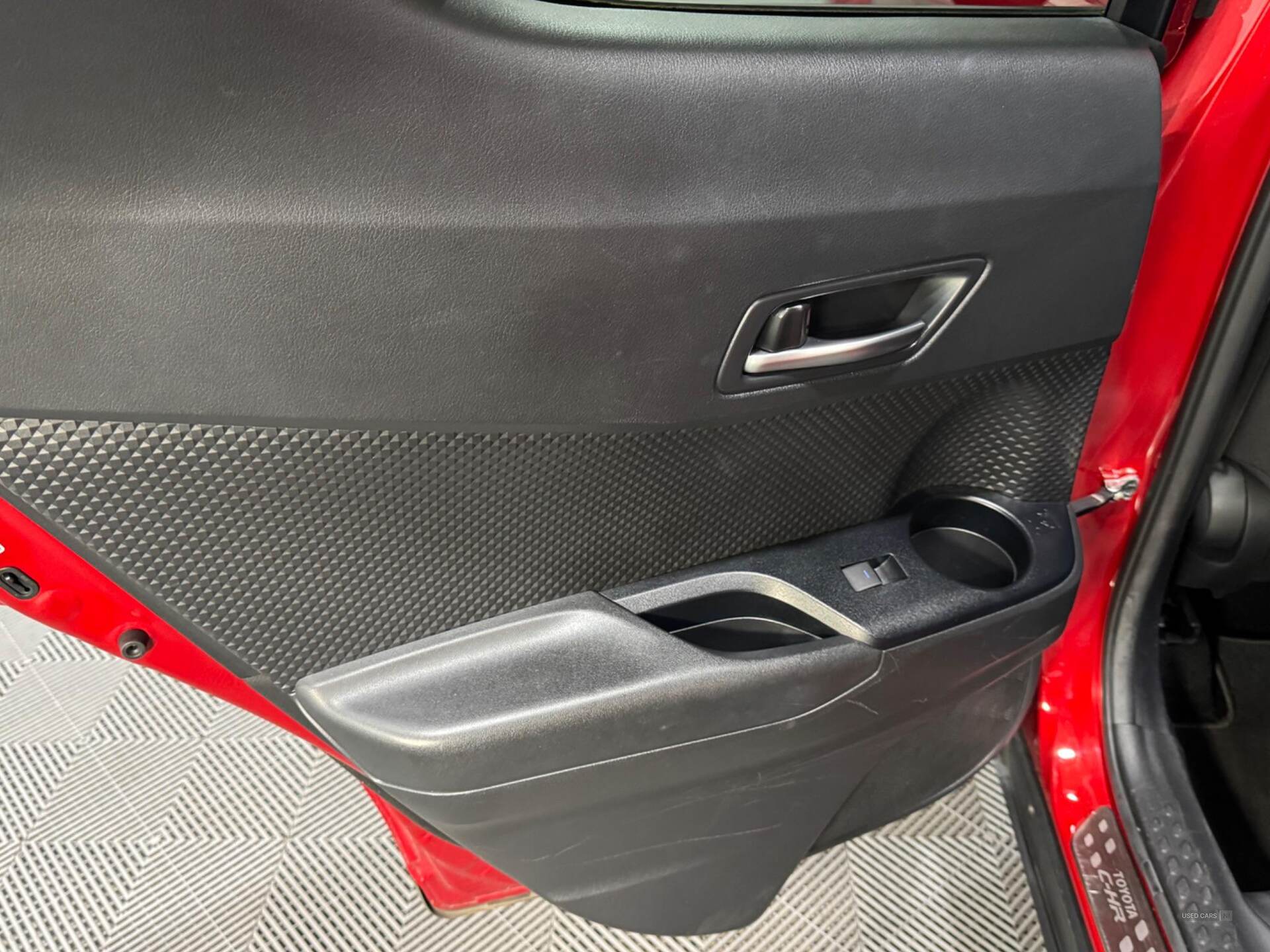 Mar 2022 Toyota C-HR 1.8 Hybrid Design 5dr CVT