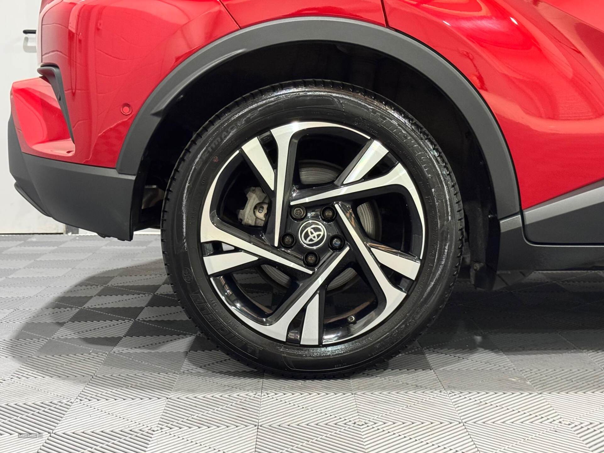 Mar 2022 Toyota C-HR 1.8 Hybrid Design 5dr CVT