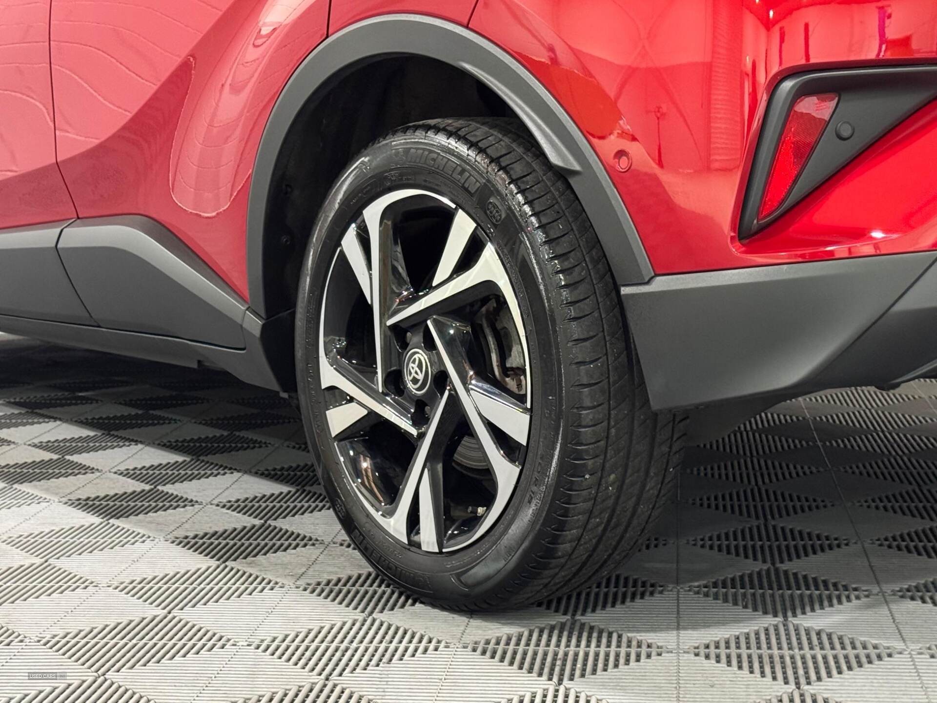 Mar 2022 Toyota C-HR 1.8 Hybrid Design 5dr CVT