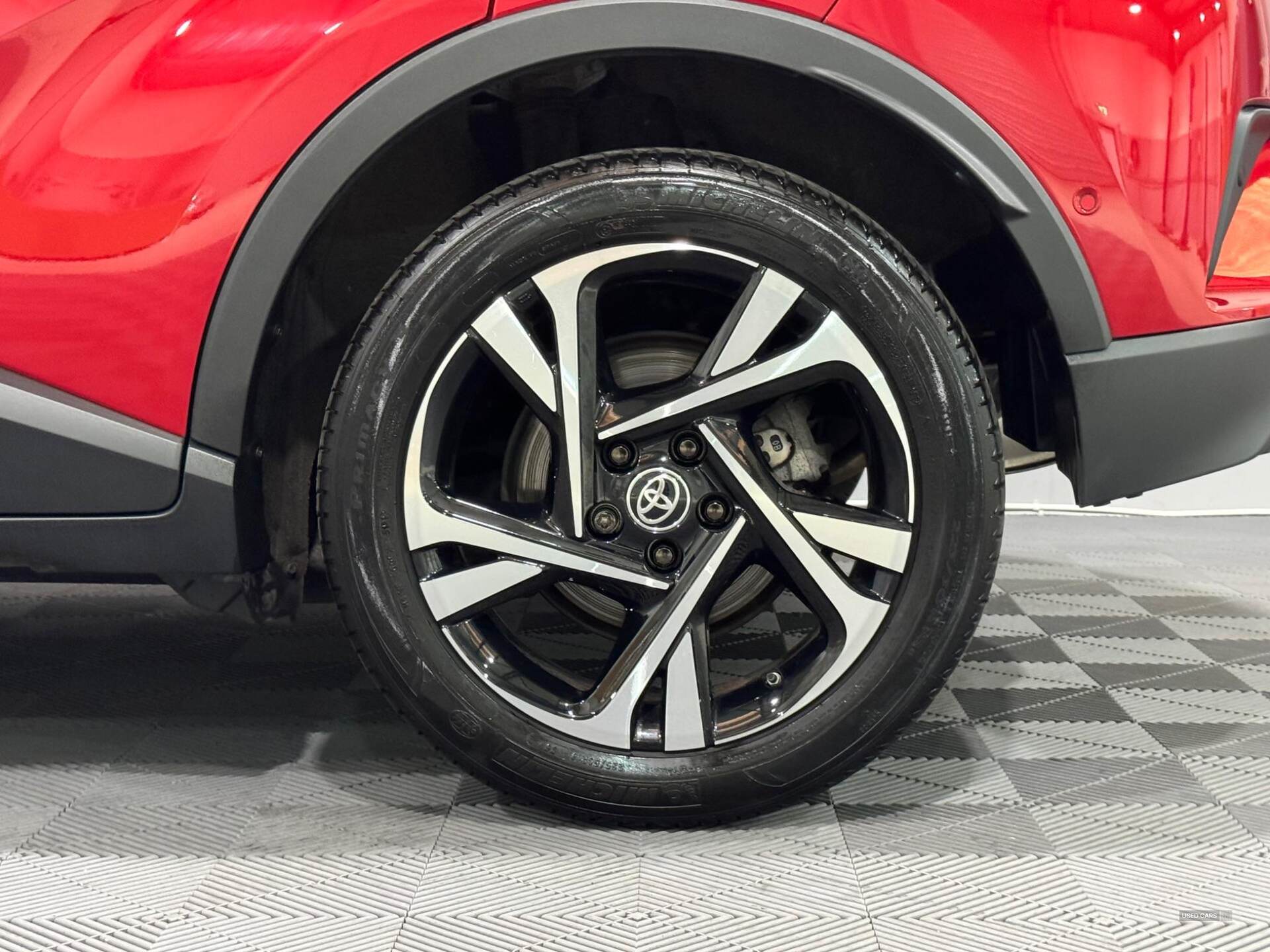 Mar 2022 Toyota C-HR 1.8 Hybrid Design 5dr CVT