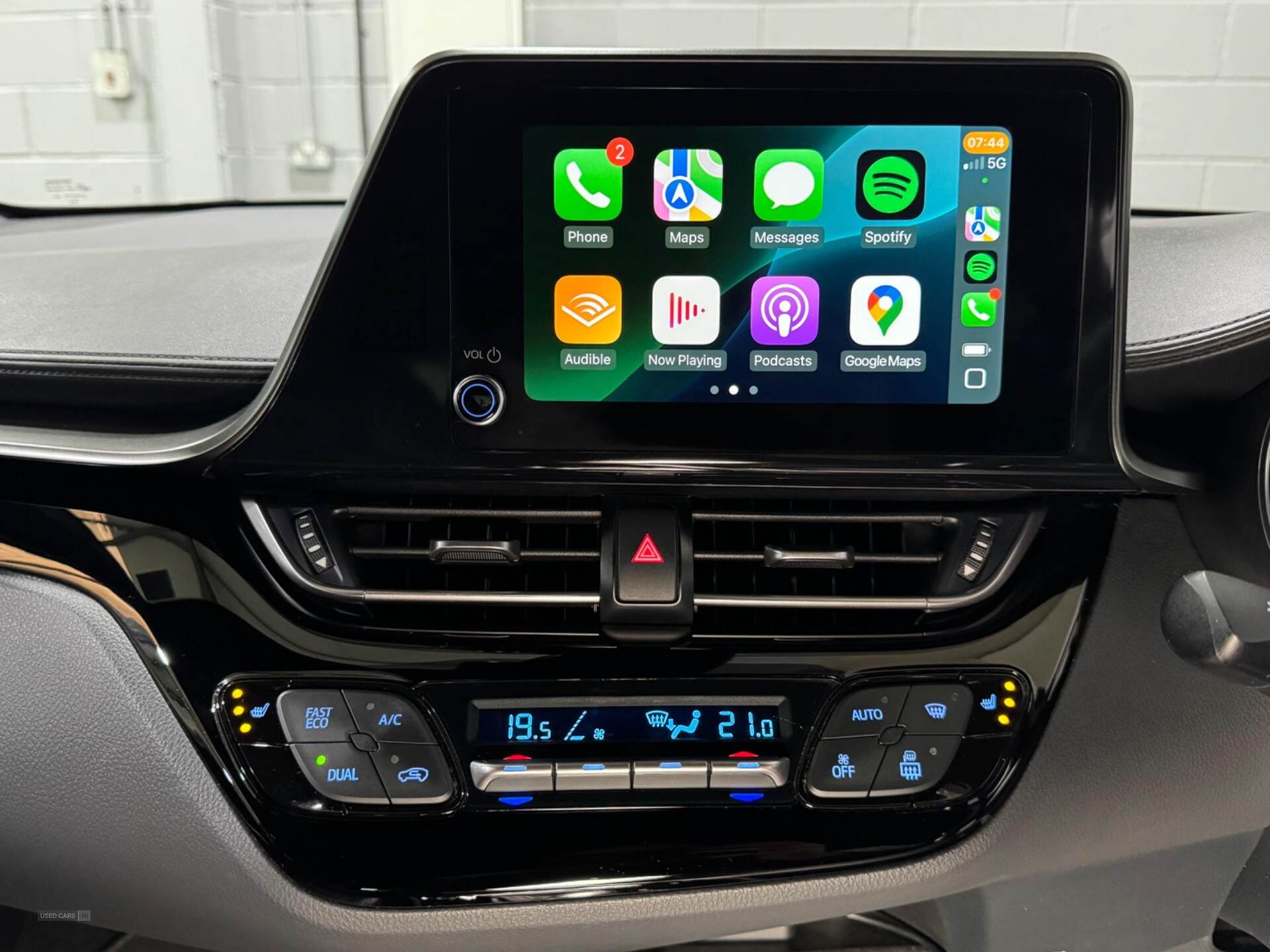 Mar 2022 Toyota C-HR 1.8 Hybrid Design 5dr CVT