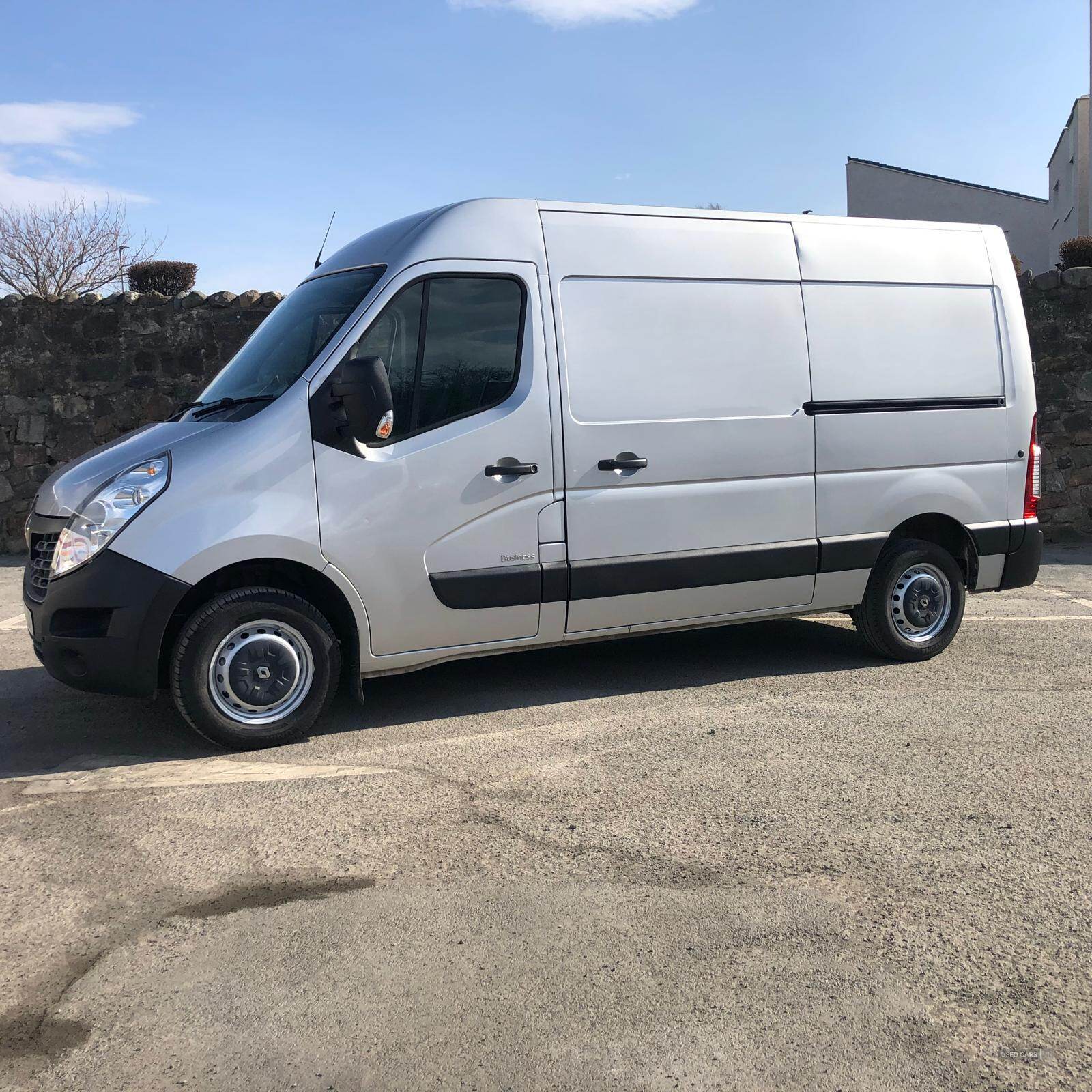Mar 2017 Renault Master MM35dCi 130 Business Medium Roof Van