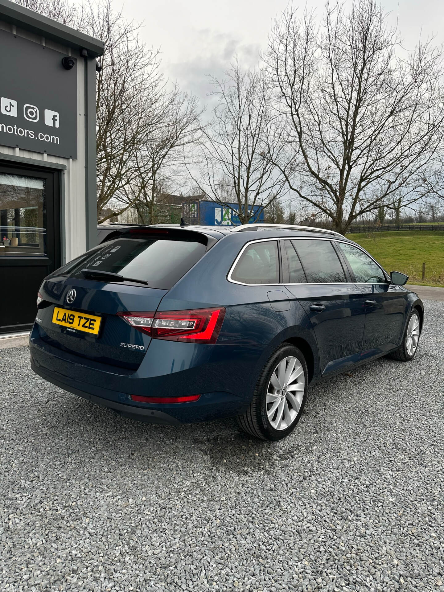 Jun 2019 Skoda Superb 2.0 TDI CR SE L Executive 5dr DSG [7 Speed]