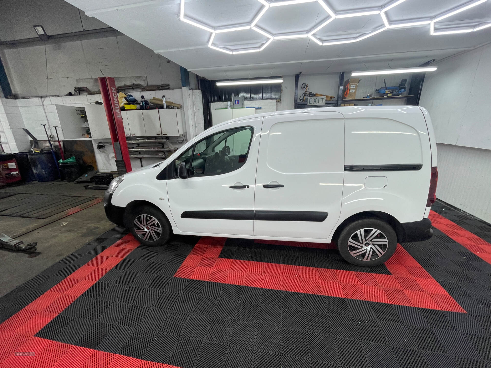 Jul 2017 Peugeot Partner 850 SE 1.6 BlueHDi 100 Van [non Start Stop]
