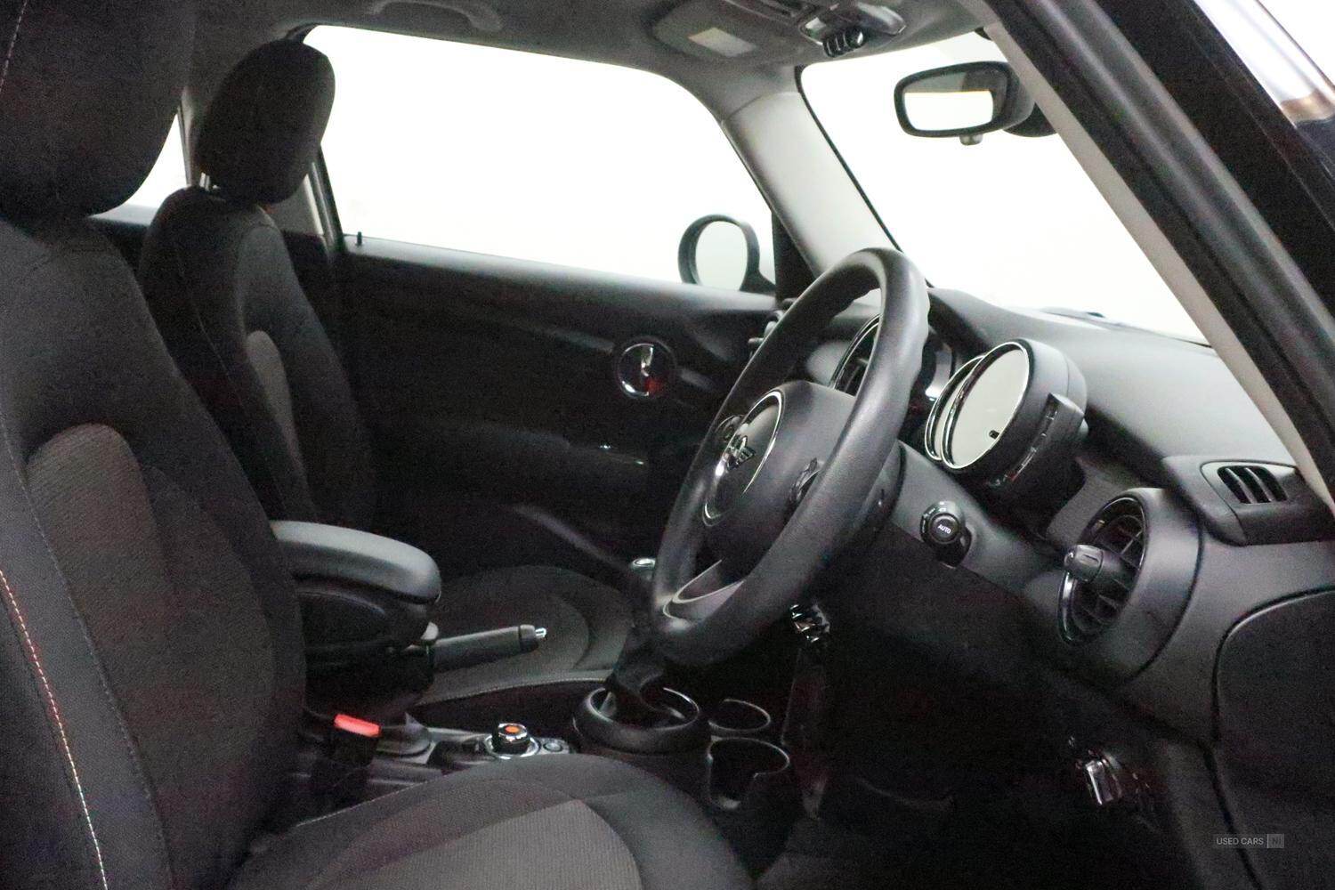 Nov 2020 MINI HATCHBACK 1.5 Cooper Classic II 5dr