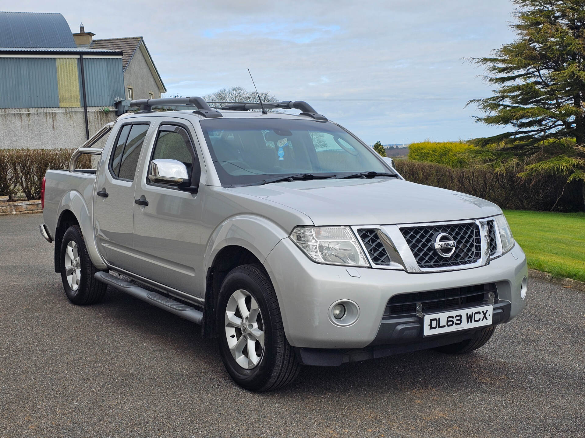 Feb 2014 Nissan Navara Double Cab Pick Up Tekna 2.5dCi 190 4WD