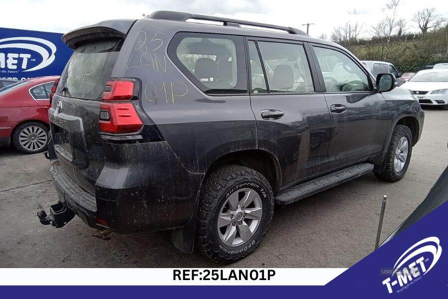 Jan 2023 Toyota Land Cruiser 2.8 D-4D 204 Active 5dr Auto 7 Seats