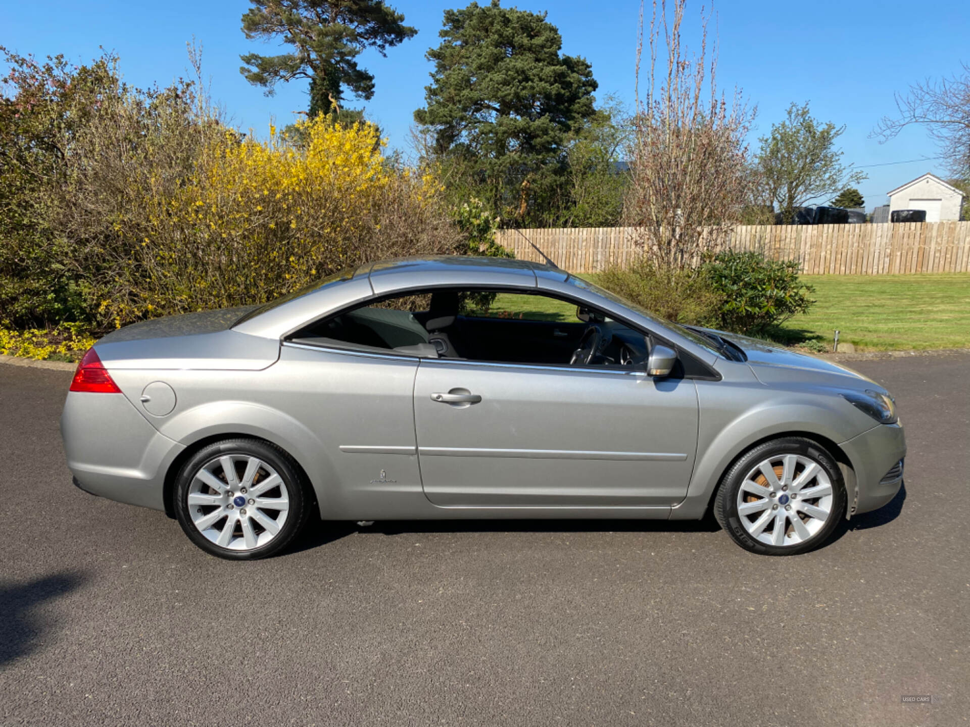 Dec 2009 Ford Focus 2.0 CC-2 2dr