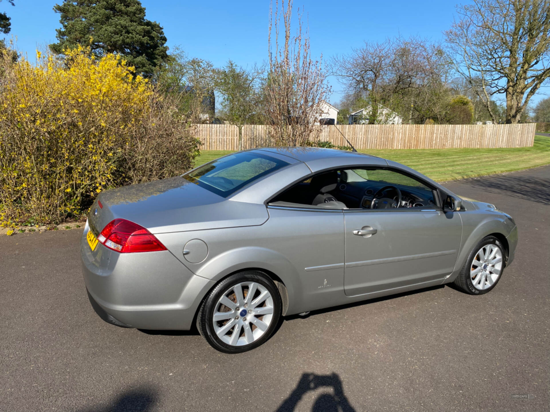 Dec 2009 Ford Focus 2.0 CC-2 2dr