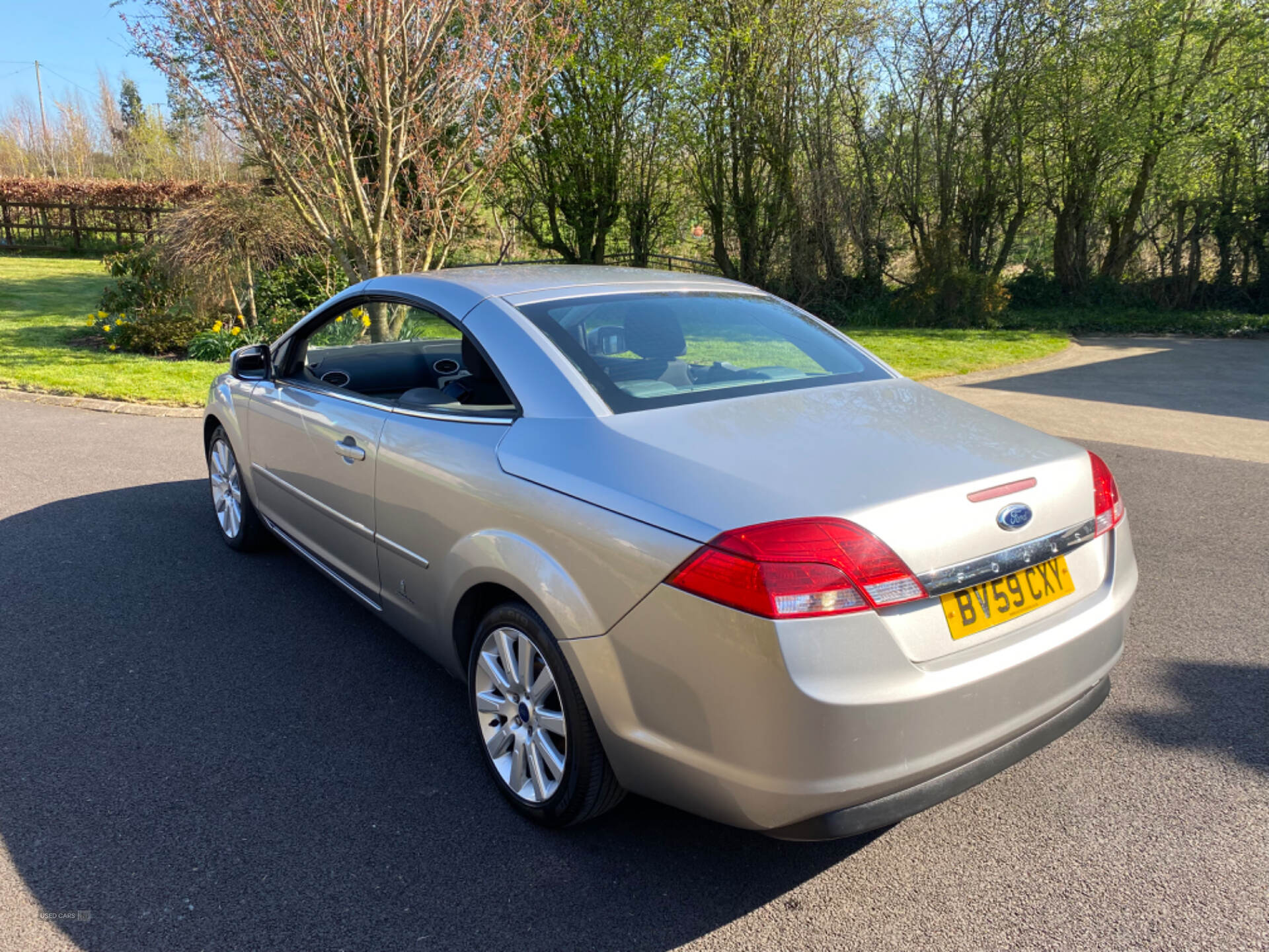 Dec 2009 Ford Focus 2.0 CC-2 2dr