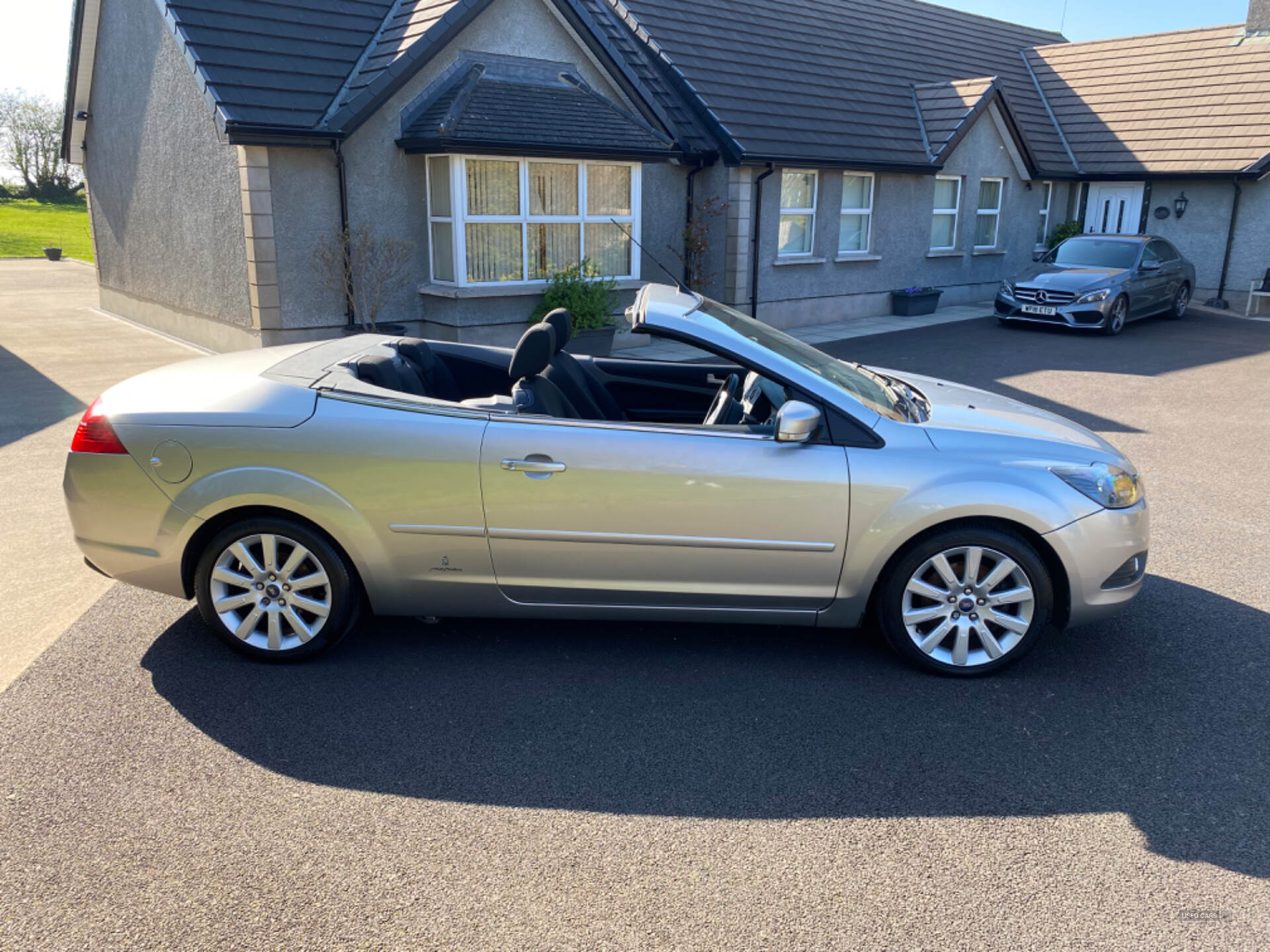 Dec 2009 Ford Focus 2.0 CC-2 2dr