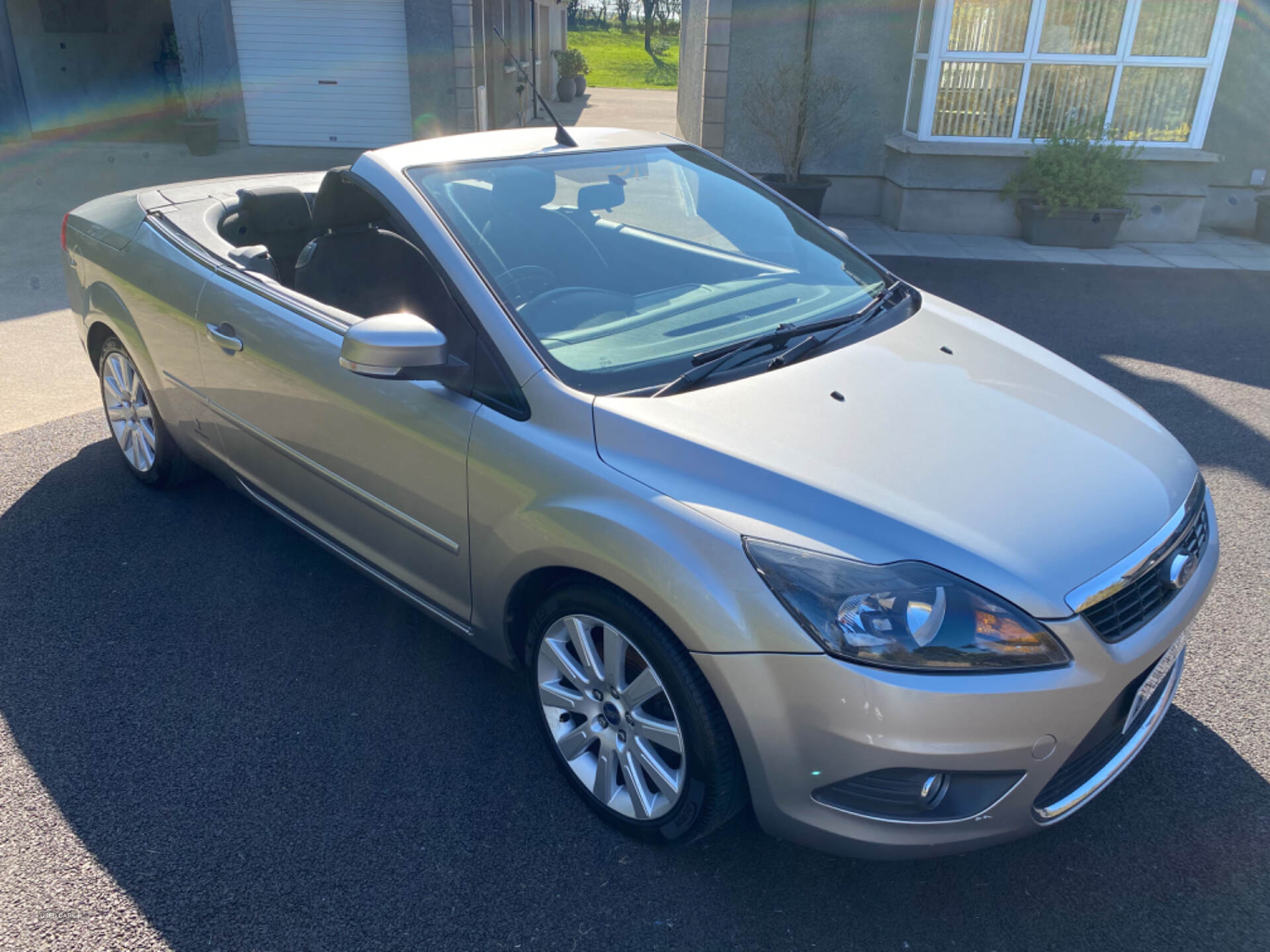 Dec 2009 Ford Focus 2.0 CC-2 2dr