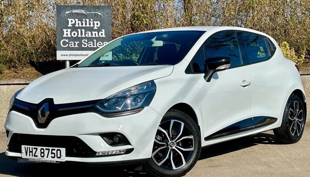 Mar 2018 Renault Clio 1.2 16V Dynamique Nav 5dr