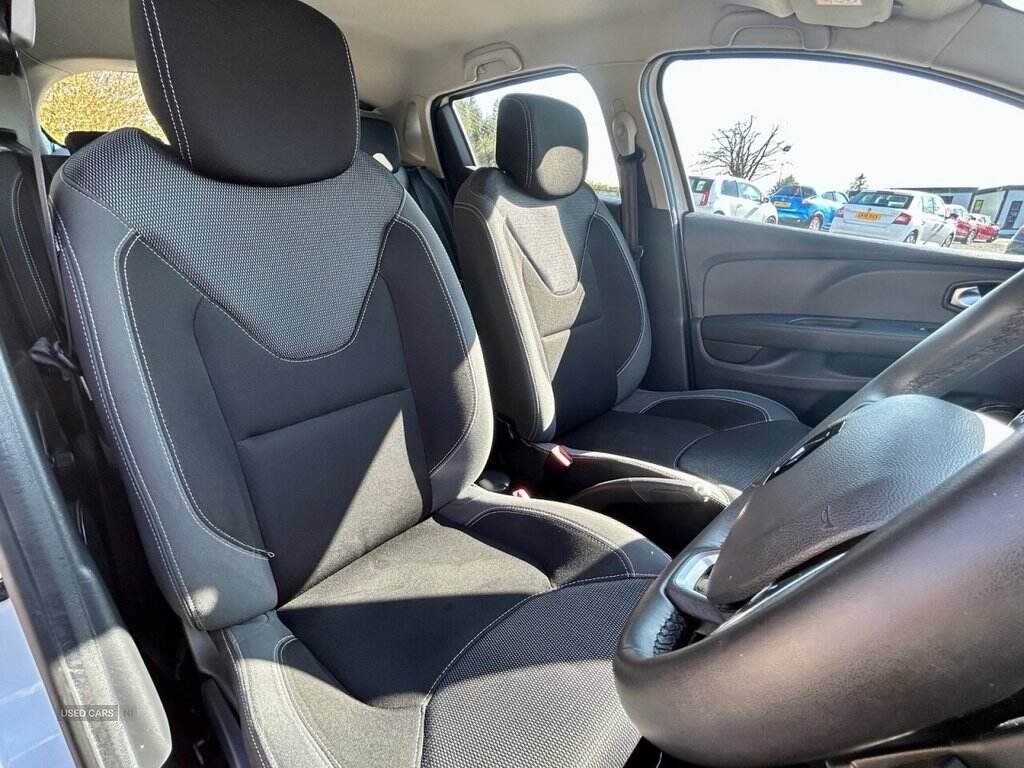 Mar 2018 Renault Clio 1.2 16V Dynamique Nav 5dr