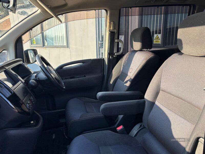 Nov 2010 Nissan Serena CVT