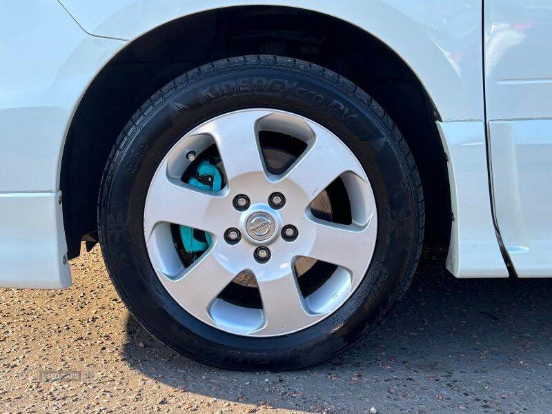 Nov 2010 Nissan Serena CVT