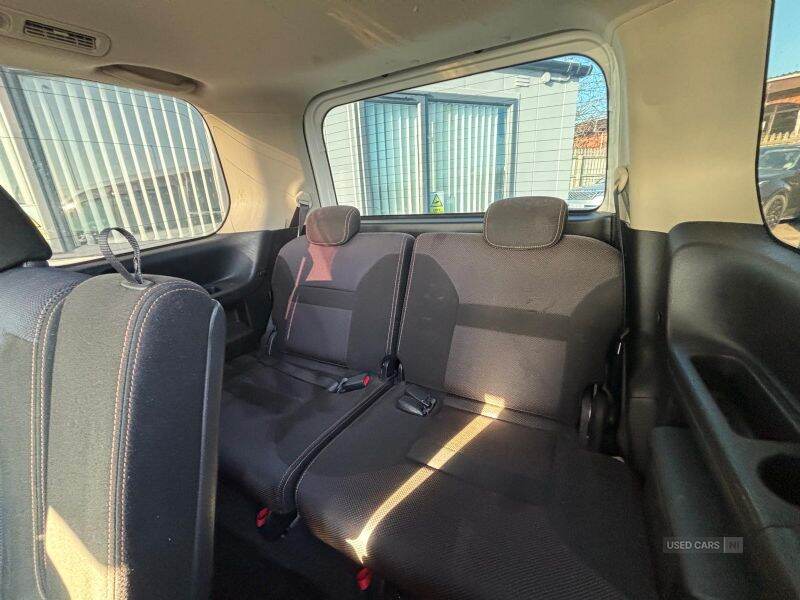 Nov 2010 Nissan Serena CVT