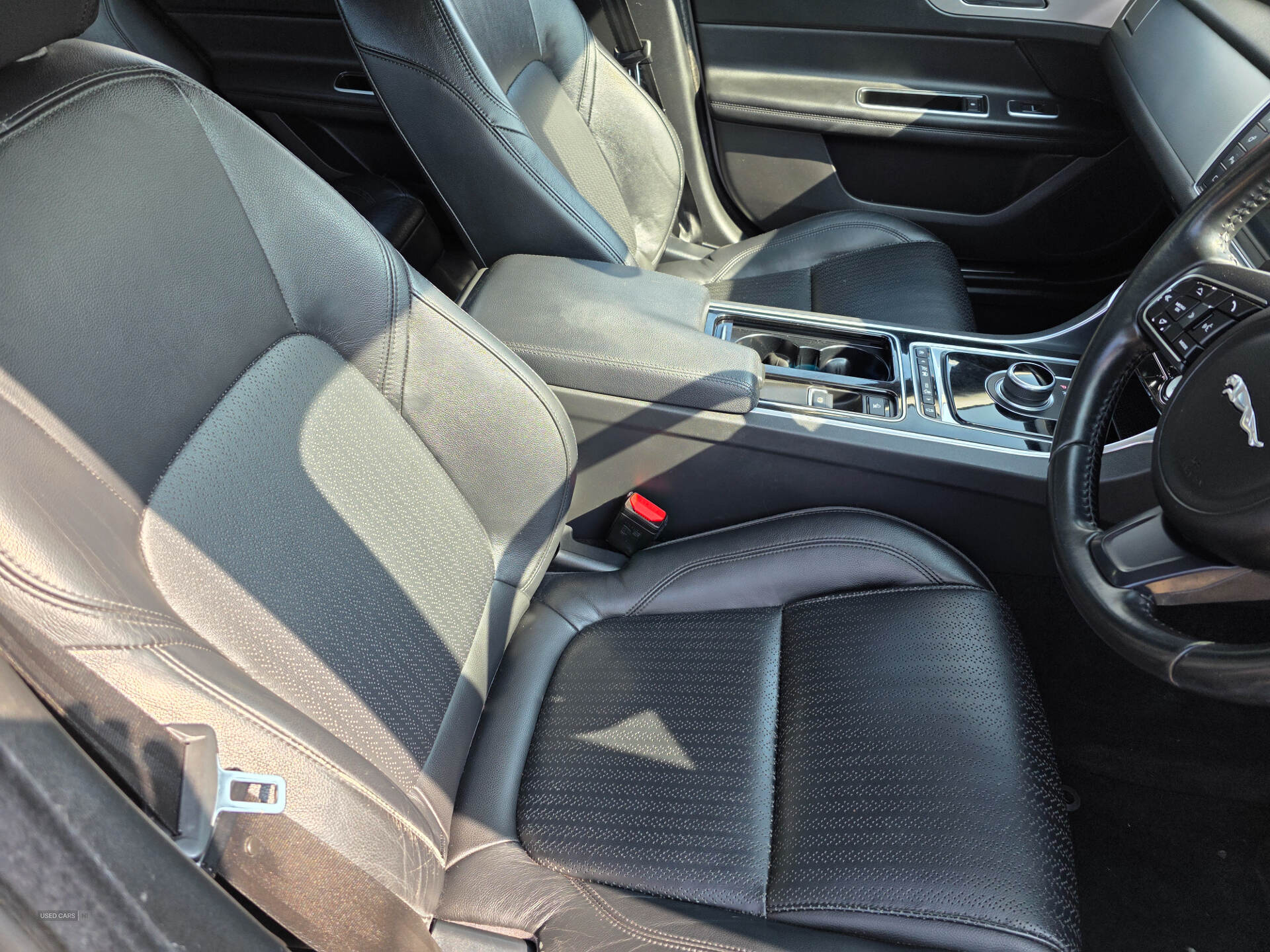 Oct 2017 Jaguar XF 2.0d [180] Prestige 4dr Auto
