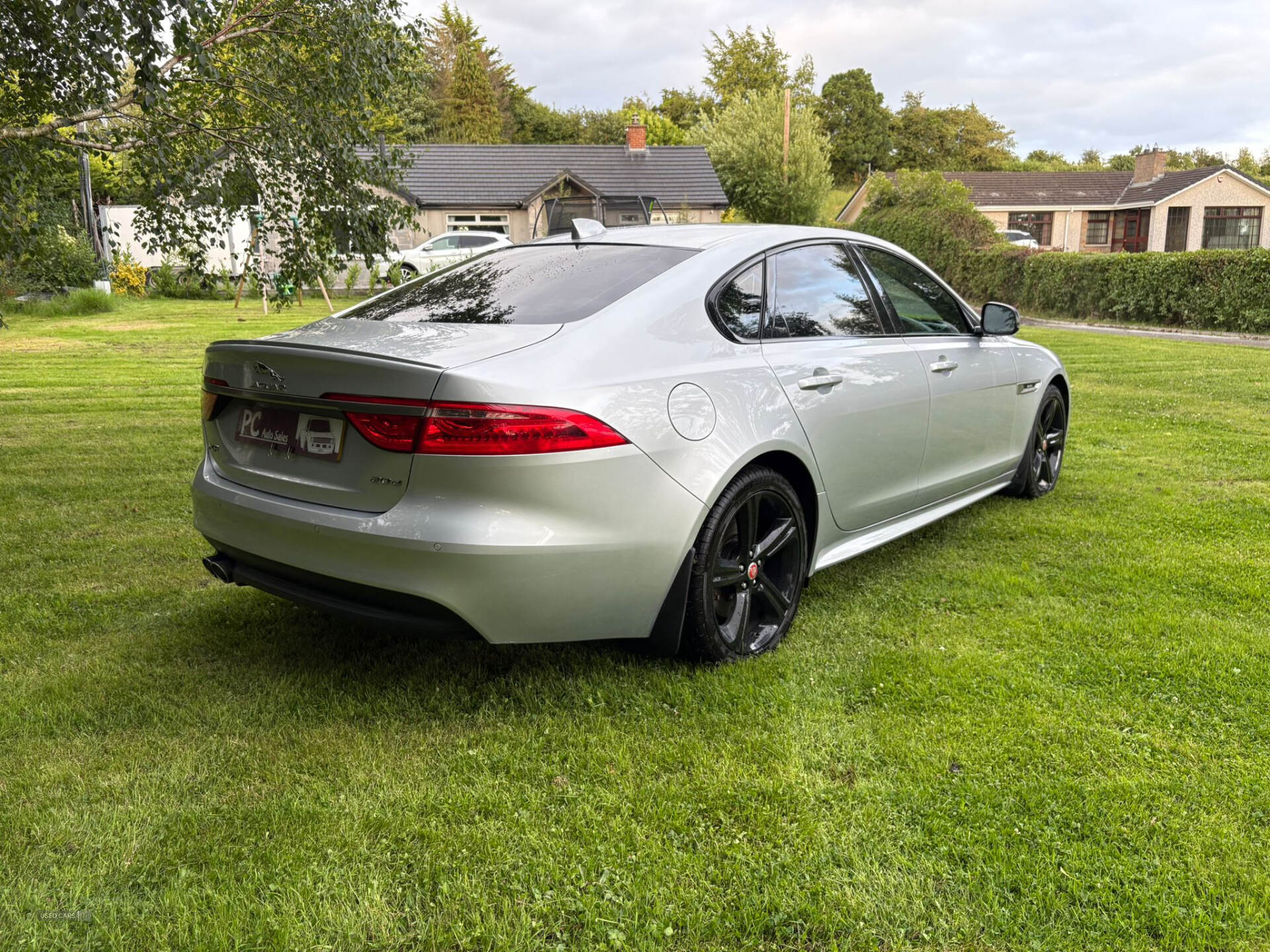 Sep 2017 Jaguar XF 2.0d [180] R-Sport 4dr Auto