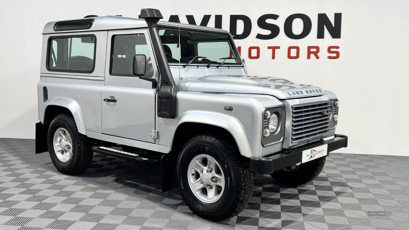 Dec 2009 Land Rover Defender XS Station Wagon TDCi