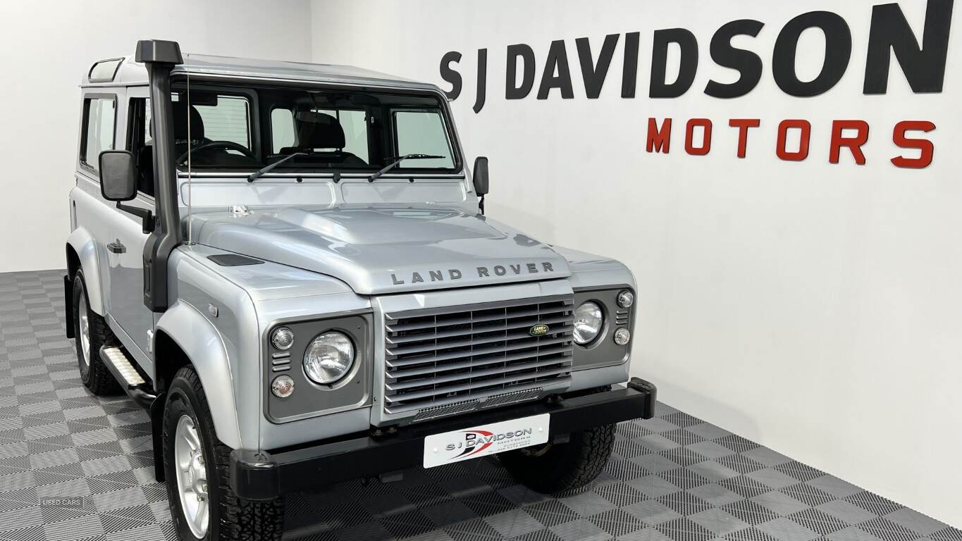 Dec 2009 Land Rover Defender XS Station Wagon TDCi